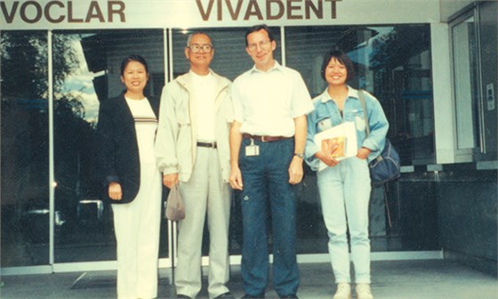 1996年完继文主任受邀请出访列支敦士登国-义获嘉·伟瓦登特（Ivoclar Vivadent）公司